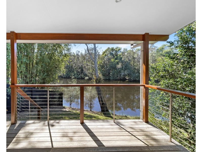 17 Natan Court, Ocean Shores NSW 2483