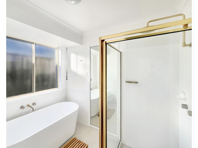 28 Bottlebrush Crescent, Suffolk Park NSW 2481