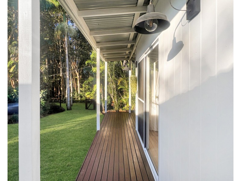 28 Bottlebrush Crescent, Suffolk Park NSW 2481