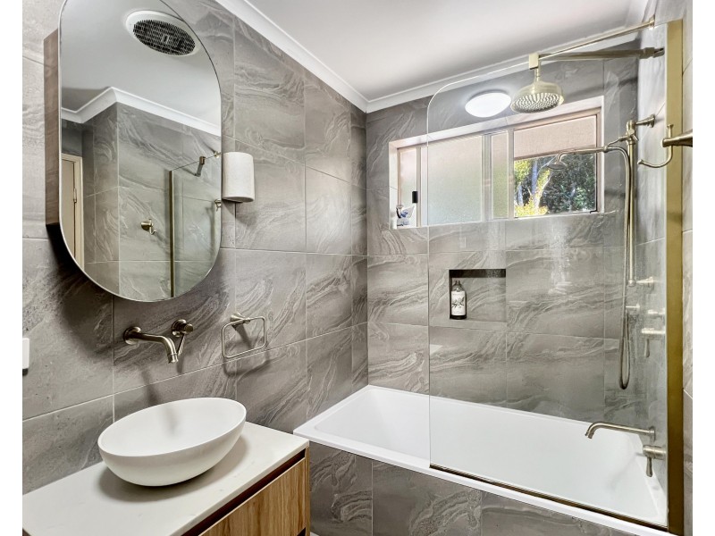 9 Hakea Crescent, Suffolk Park NSW 2481