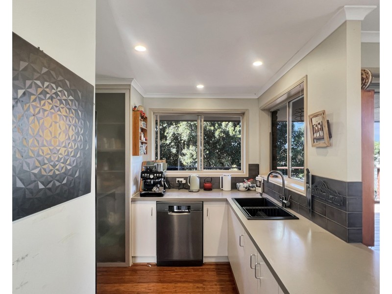 9 Hakea Crescent, Suffolk Park NSW 2481