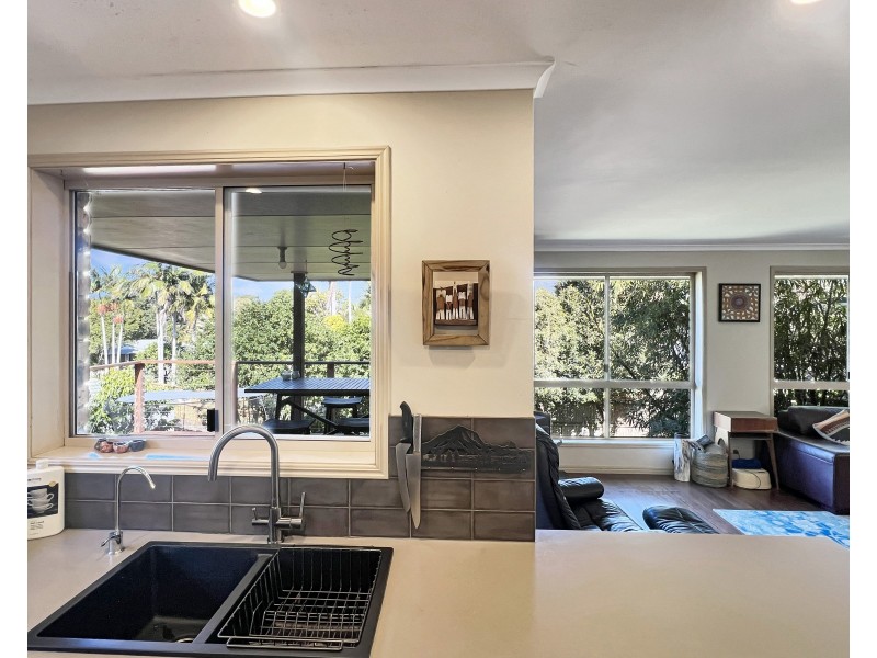 9 Hakea Crescent, Suffolk Park NSW 2481