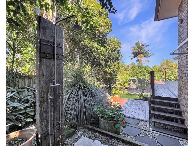 9 Hakea Crescent, Suffolk Park NSW 2481