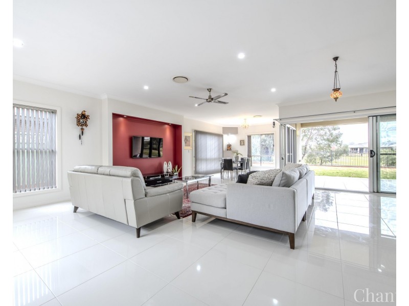 10 Southlakes Parade, Dubbo NSW 2830
