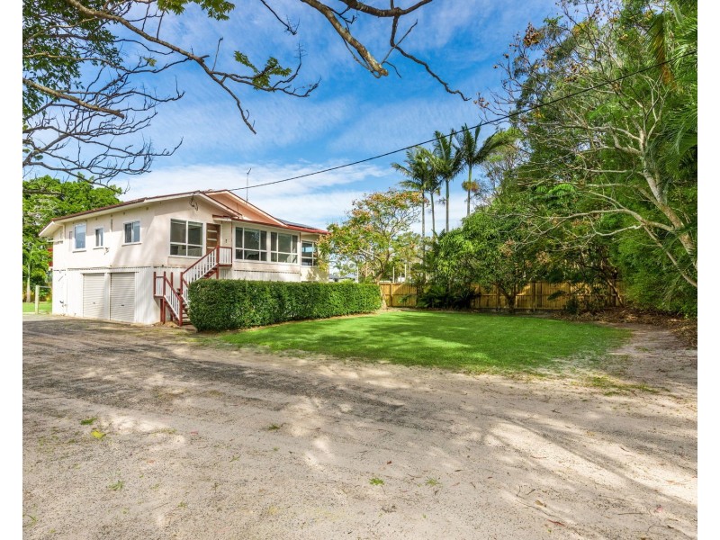 230 Baraang Drive, Broadwater NSW 2472