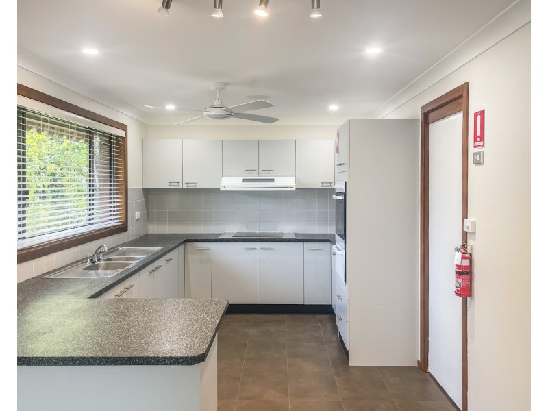 16 Melaleuca Crescent, Catalina NSW 2536