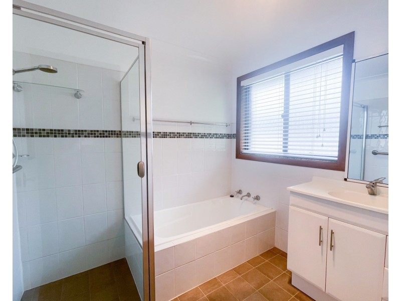 16 Melaleuca Crescent, Catalina NSW 2536