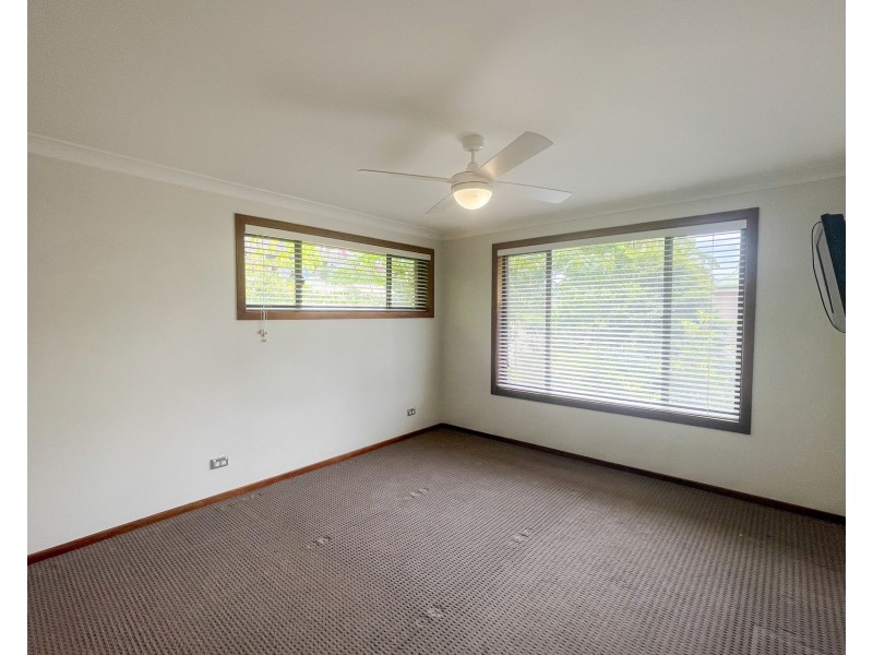 16 Melaleuca Crescent, Catalina NSW 2536