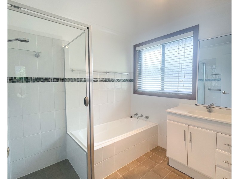 16 Melaleuca Crescent, Catalina NSW 2536