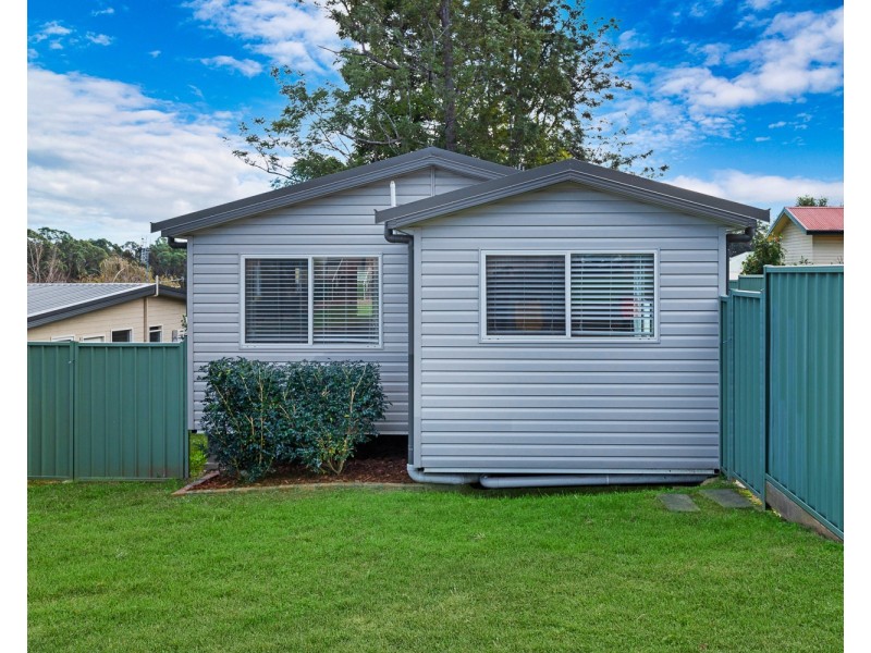 460 Beach Road, Sunshine Bay NSW 2536