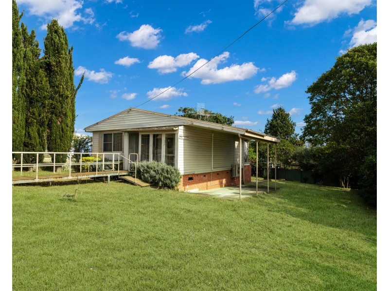 12 Gregory Street, Batemans Bay NSW 2536