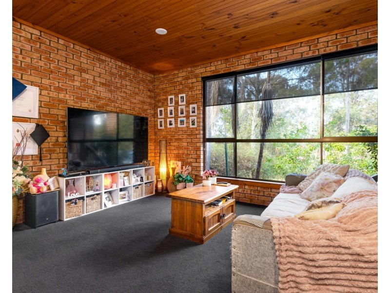 62 Cook Avenue, Surf Beach NSW 2536