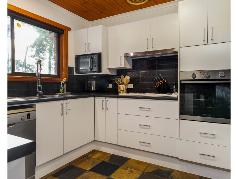 62 Cook Avenue, Surf Beach NSW 2536