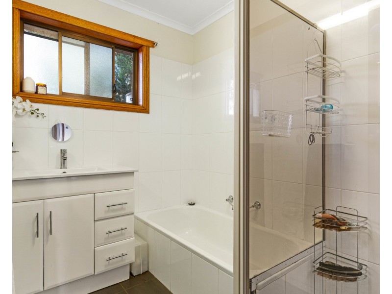 62 Cook Avenue, Surf Beach NSW 2536