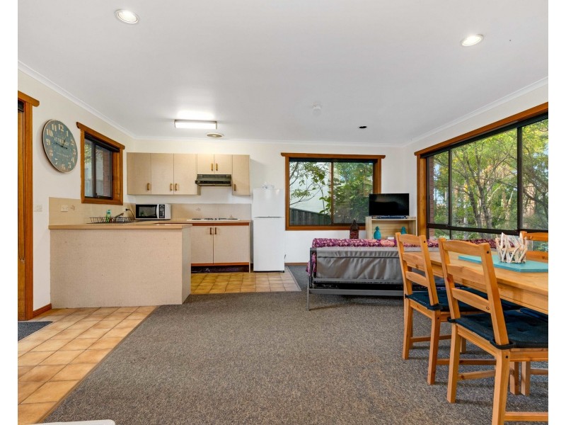 62 Cook Avenue, Surf Beach NSW 2536