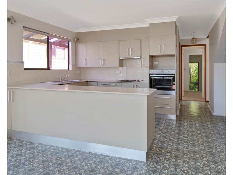 8 Illabunda Drive, Malua Bay NSW 2536