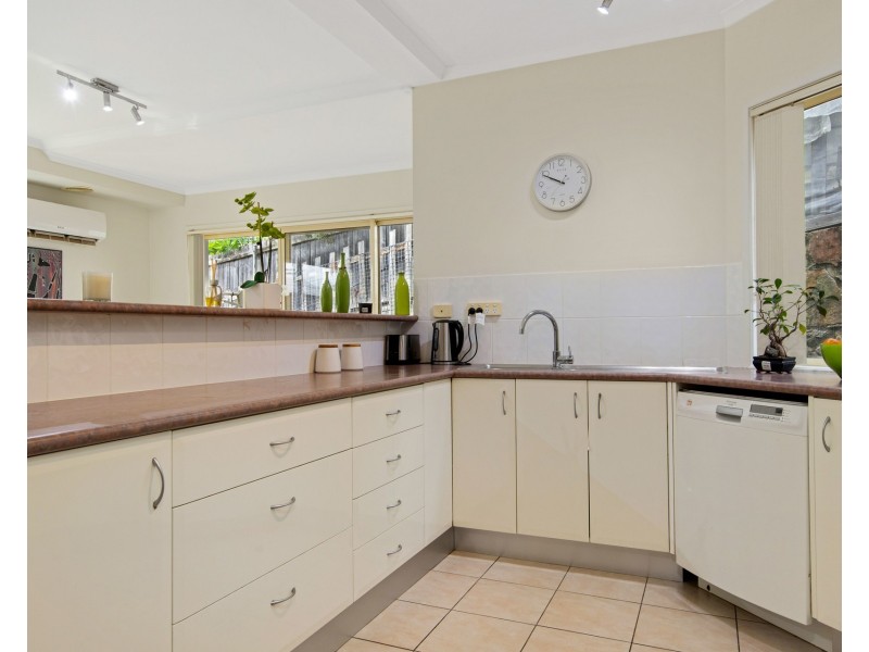 2/11 Wallarah Street, Surfside NSW 2536