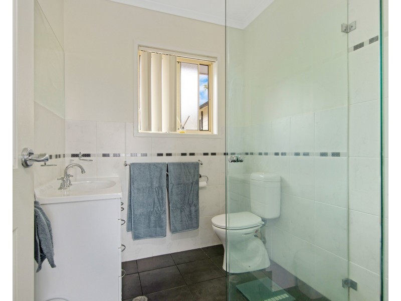 2/11 Wallarah Street, Surfside NSW 2536