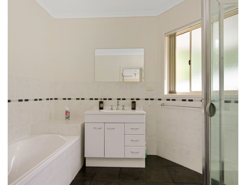 2/11 Wallarah Street, Surfside NSW 2536