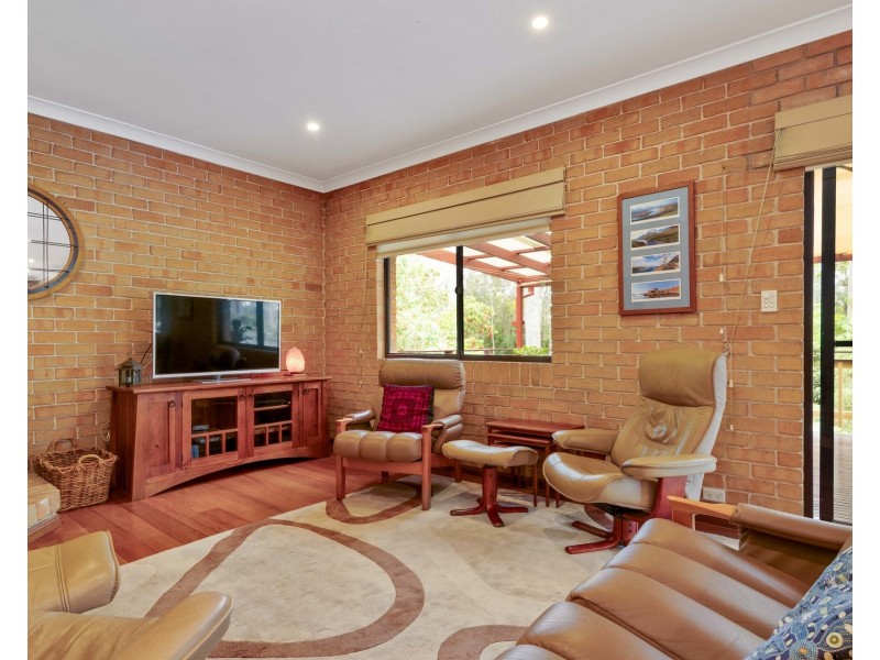28 Burri Palm Way, Surfside NSW 2536