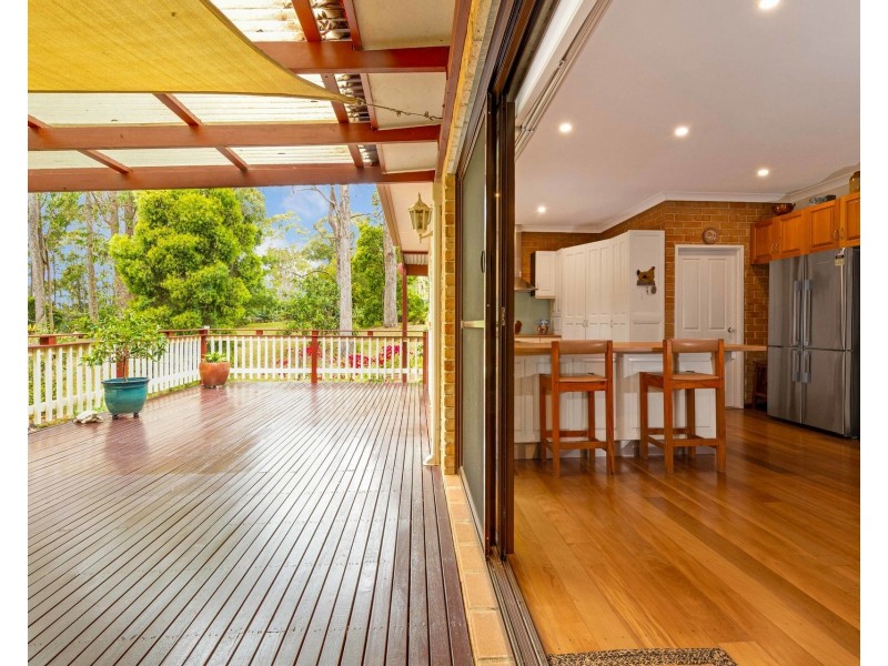 28 Burri Palm Way, Surfside NSW 2536