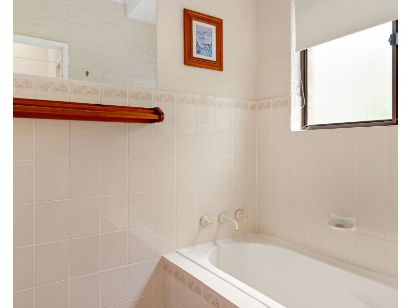 28 Burri Palm Way, Surfside NSW 2536