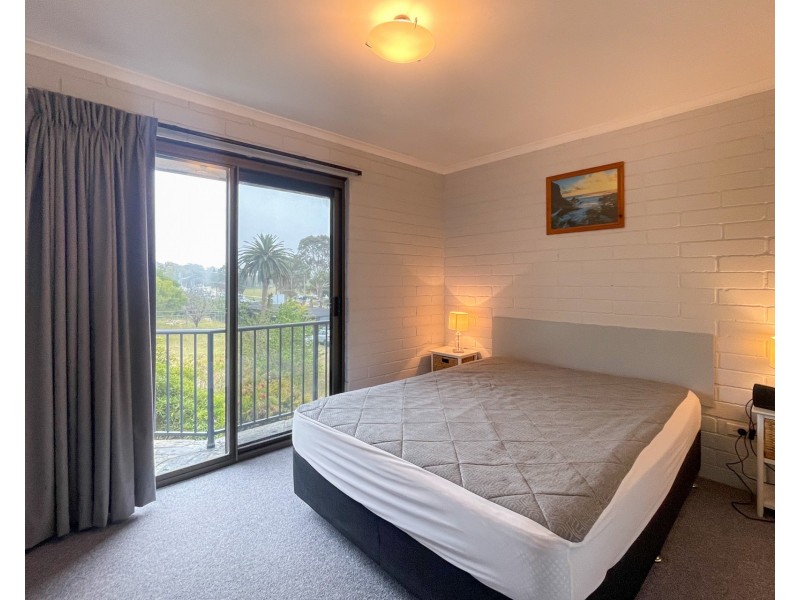 15/2-6 Matthew Parade, Batehaven NSW 2536