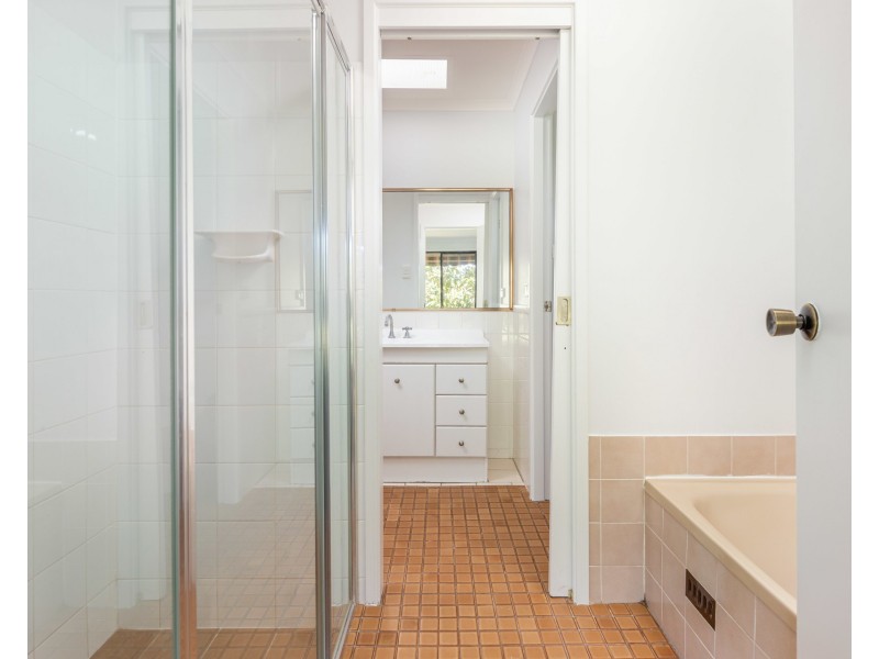 12 Haven Place, Batehaven NSW 2536