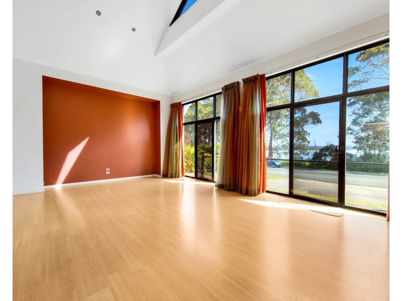 1/304 Beach Road, Batehaven NSW 2536