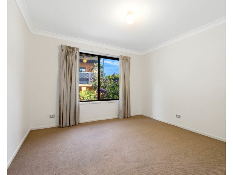 1/304 Beach Road, Batehaven NSW 2536