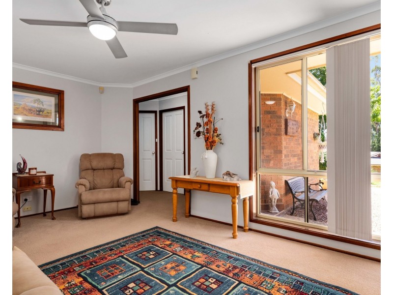 44 Thomas Mitchell Crescent, Sunshine Bay NSW 2536