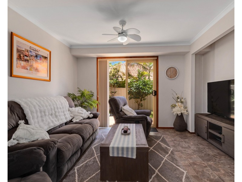 44 Thomas Mitchell Crescent, Sunshine Bay NSW 2536