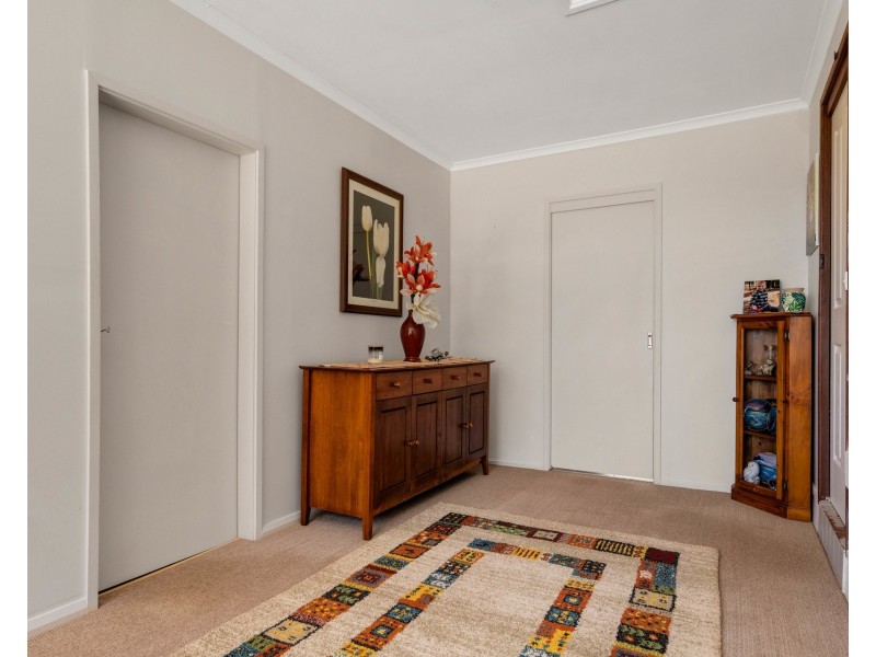 44 Thomas Mitchell Crescent, Sunshine Bay NSW 2536