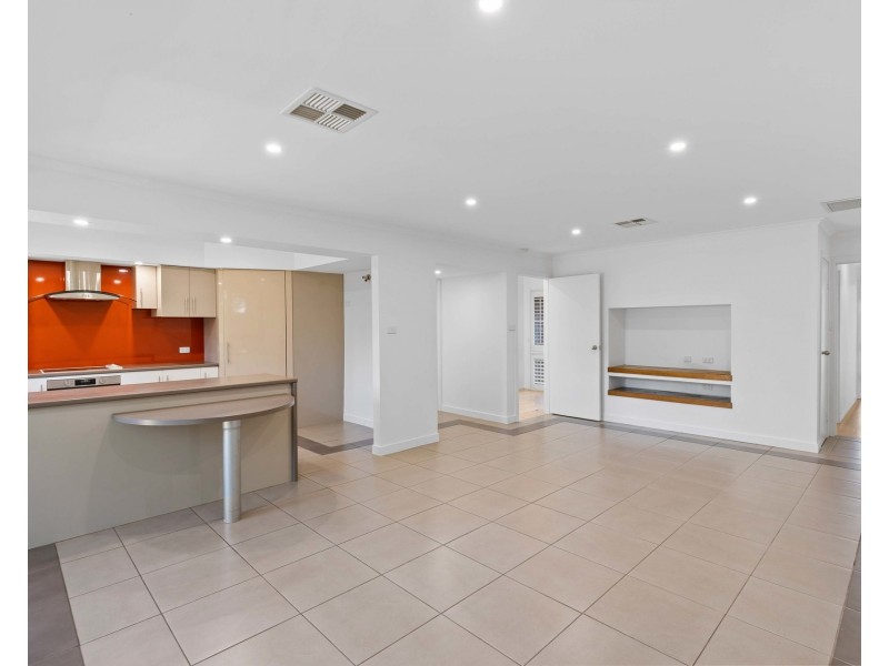 2 Burrawang Crescent, Sunshine Bay NSW 2536