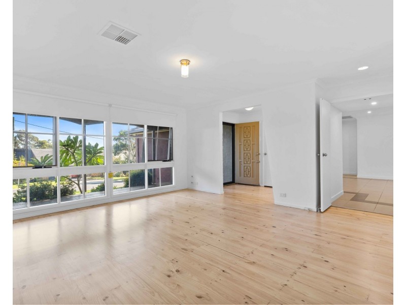 2 Burrawang Crescent, Sunshine Bay NSW 2536