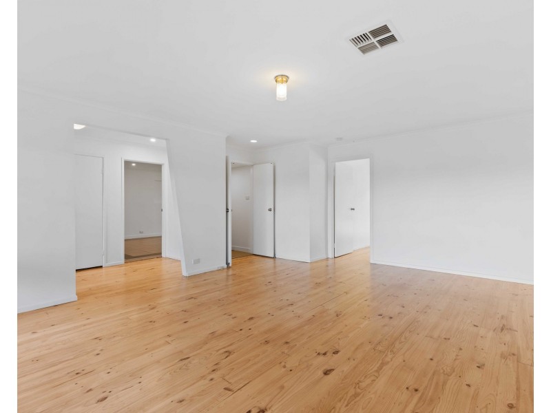 2 Burrawang Crescent, Sunshine Bay NSW 2536
