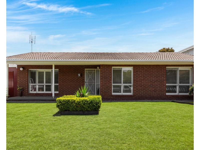 9 Tasman Street, Surf Beach NSW 2536