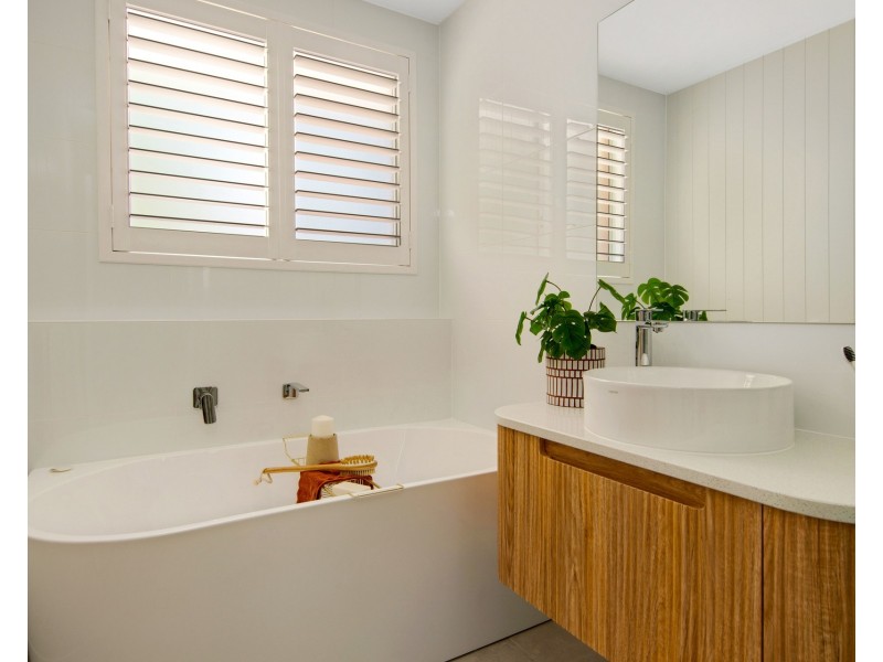 12 Barbara Crescent, Denhams Beach NSW 2536