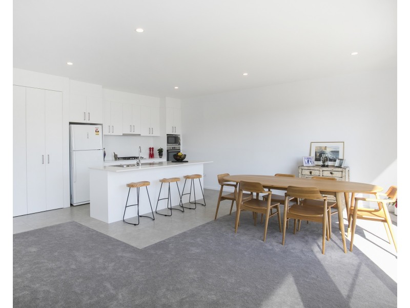 2/44 Train Street, Broulee NSW 2537