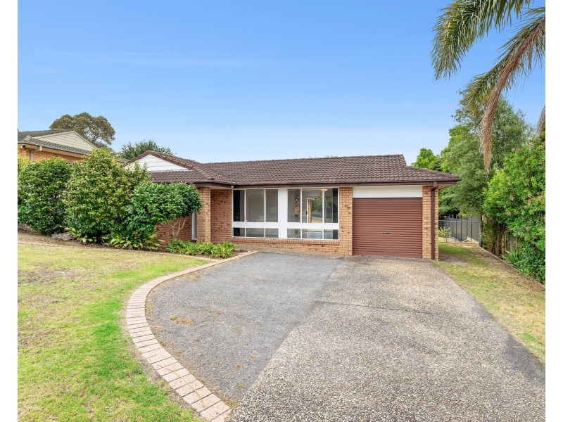5 Caley Place, Sunshine Bay NSW 2536