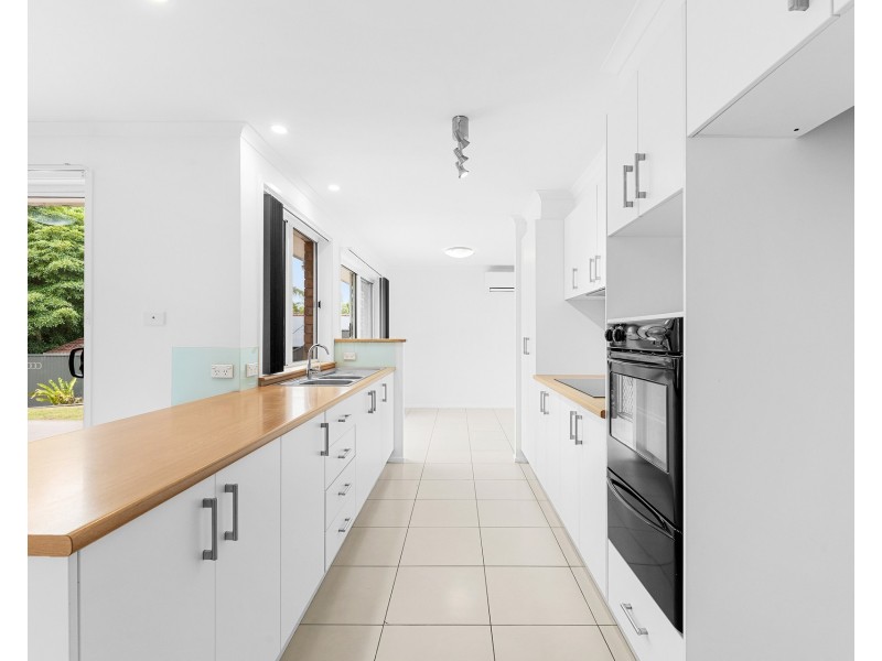 5 Caley Place, Sunshine Bay NSW 2536