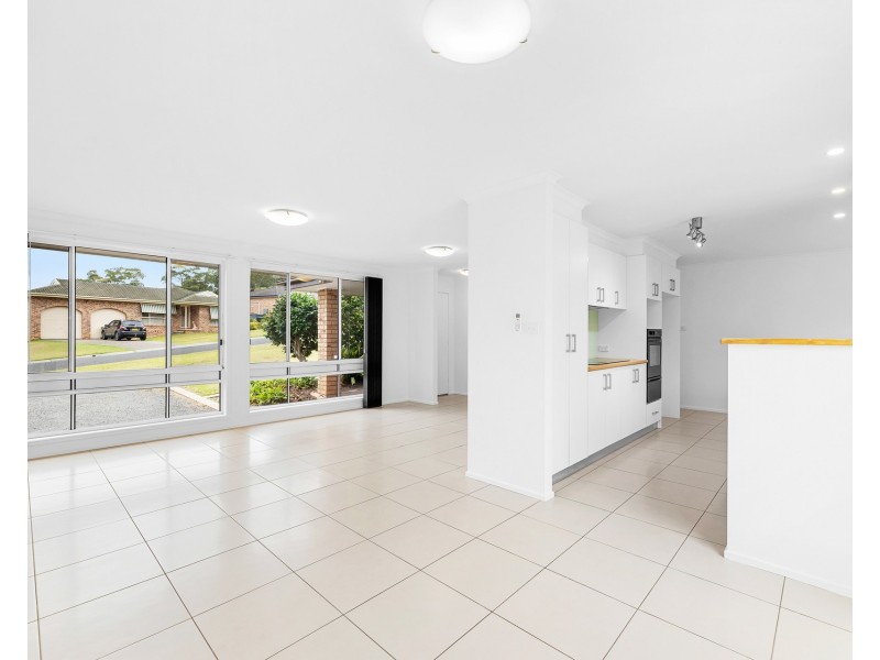 5 Caley Place, Sunshine Bay NSW 2536