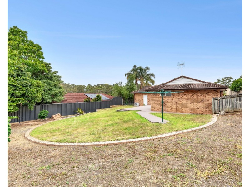 5 Caley Place, Sunshine Bay NSW 2536