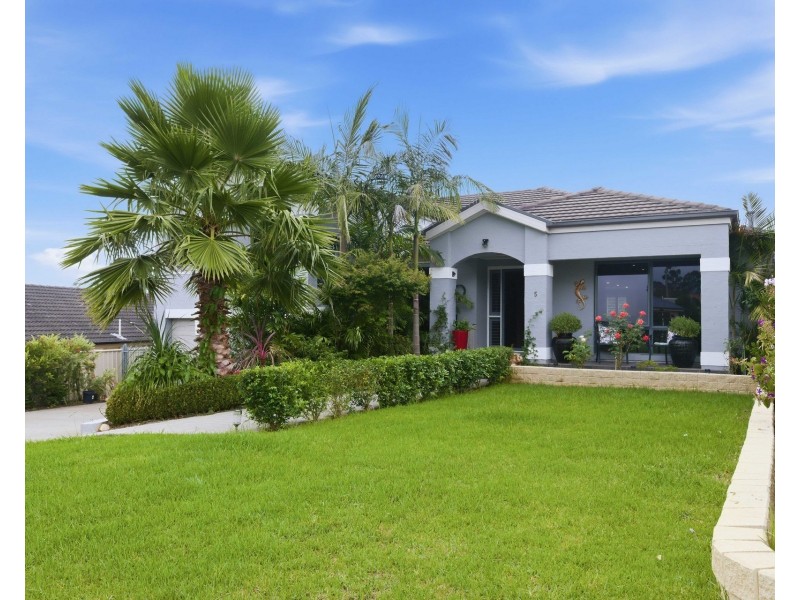 5 Luks Way, Batehaven NSW 2536