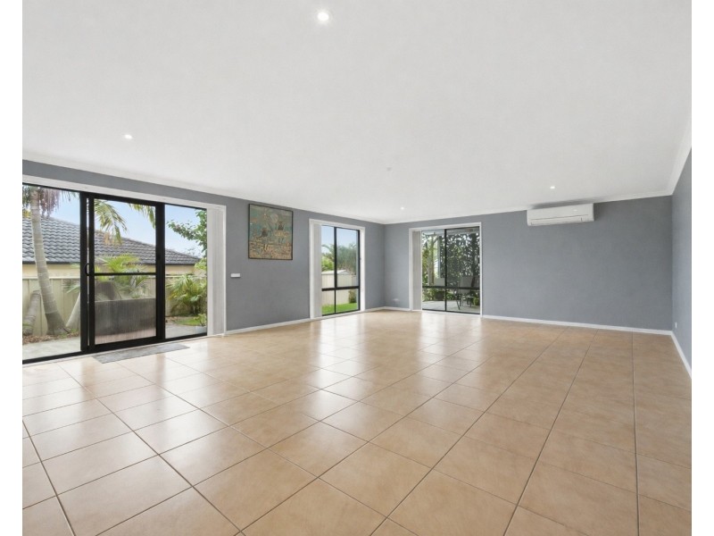 5 Luks Way, Batehaven NSW 2536