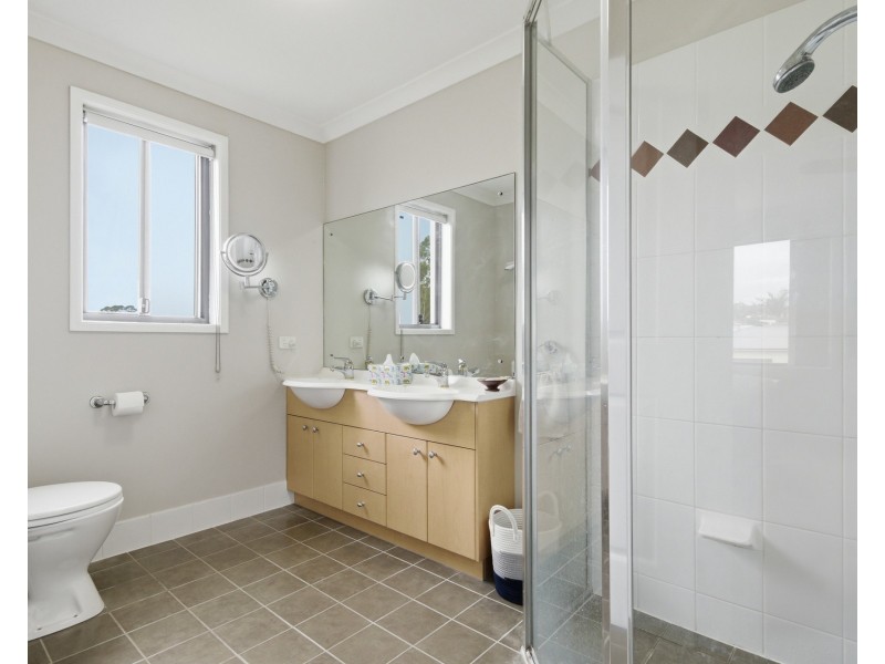 5 Luks Way, Batehaven NSW 2536