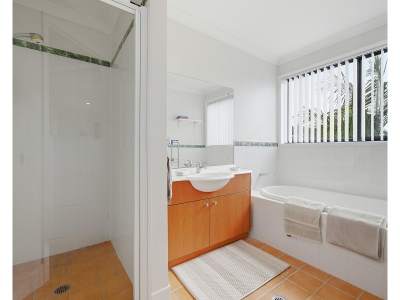 5 Luks Way, Batehaven NSW 2536