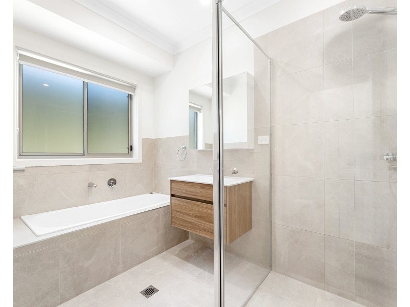 15B Crag Road, Batehaven NSW 2536