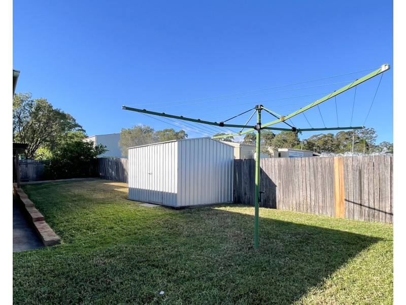 4 Carrie Crescent, Moruya NSW 2537