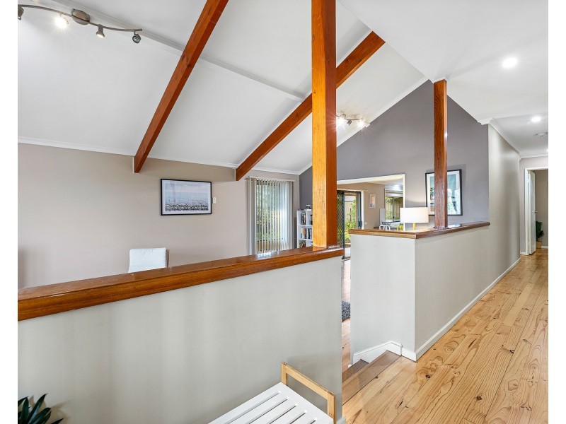 4 Burrawang Crescent, Sunshine Bay NSW 2536